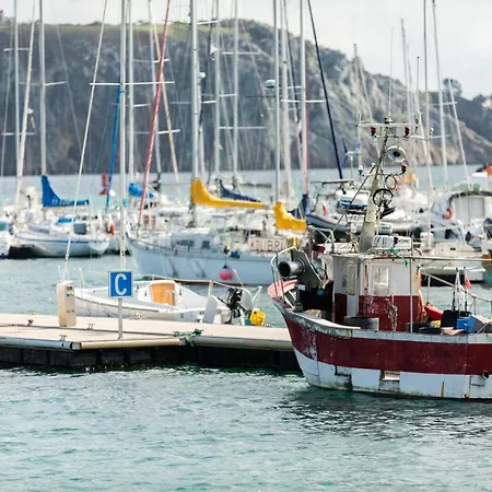 Le Dixmude, Proche De Morgat * Crozon